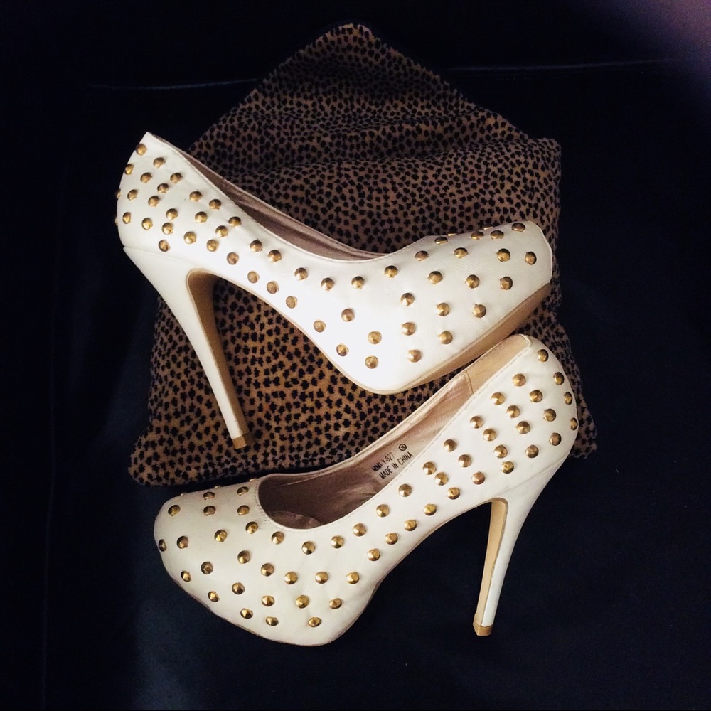 Cream leather Stiletto pump